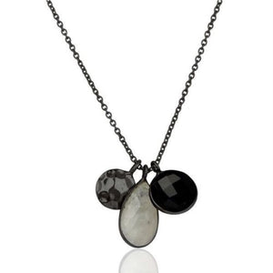Cadena de plata esterlina con dijes de ónix y piedra de luna