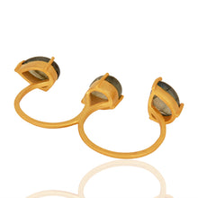 Anillo de plata con labradorita para dos dedos