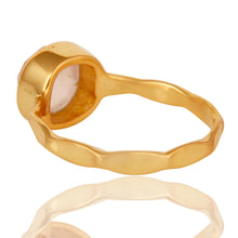 Anillo de plata con calcedonia rosa