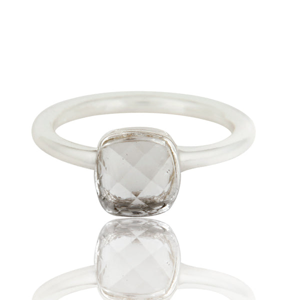 Anillo de plata con cuarzo