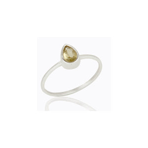 Anillo de plata con topacio limón