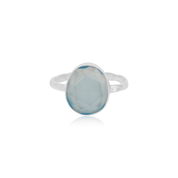 Anillo de plata con aqua calcedonia
