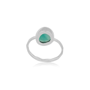 Anillo de plata con ónix verde
