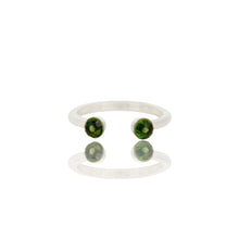 Anillo de plata con peridoto