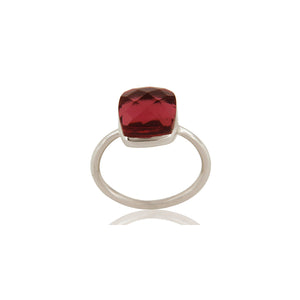 Anillo de plata con cuarzo rosa hydro