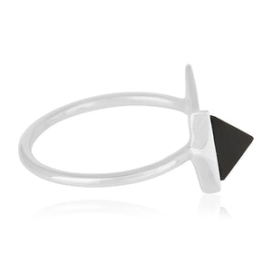 Anillo de plata con ónix negro