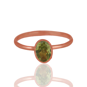 Anillo de plata, bañado en oro con peridoto