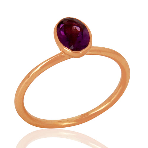 Anillo de plata, bañado en oro con amatista