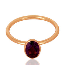 Anillo de plata, bañado en oro con amatista