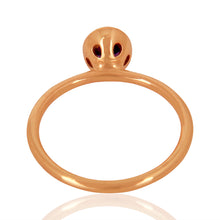 Anillo de plata, bañado en oro con amatista